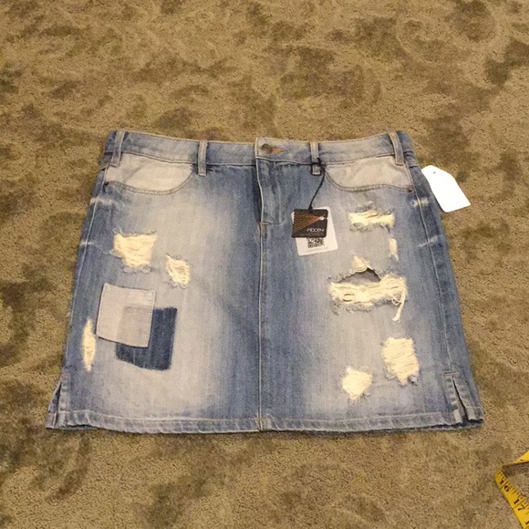 Denim skirt - Picture 3 of 9